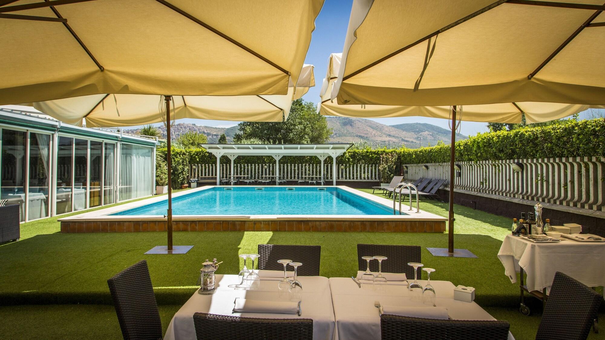 Hotel Cristallo Relais, Sure Hotel Collection By Best Western Тиволи Екстериор снимка