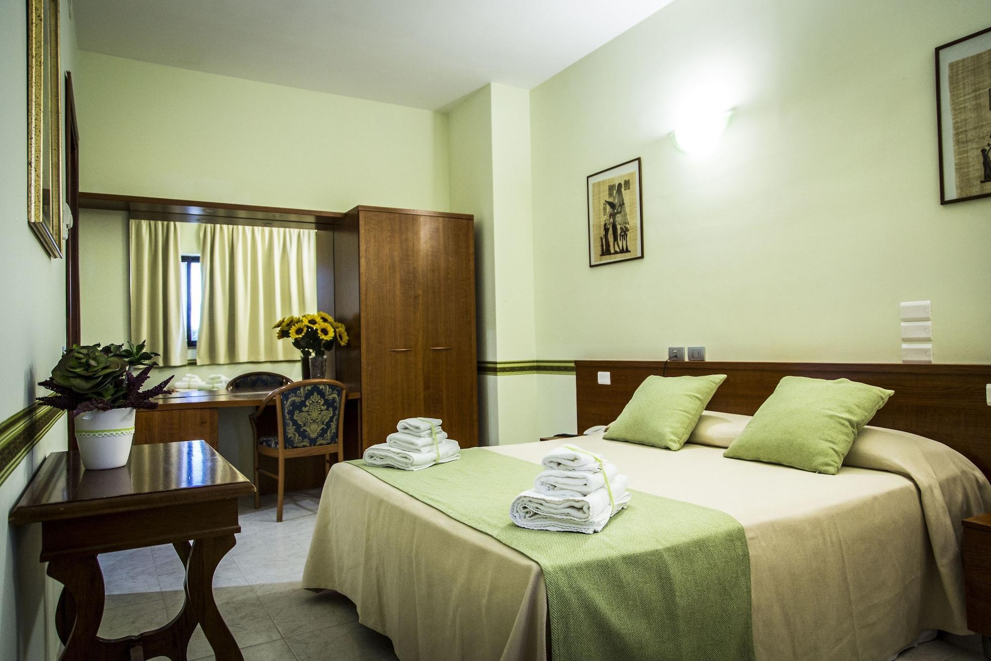 Hotel Cristallo Relais, Sure Hotel Collection By Best Western Тиволи Екстериор снимка